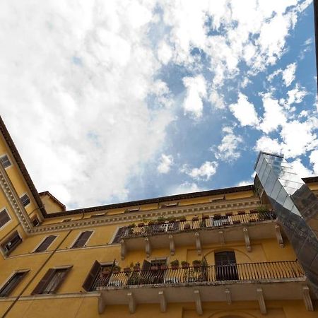 Discover The Pantheon From The Berardi Studio Flat Bagian luar foto