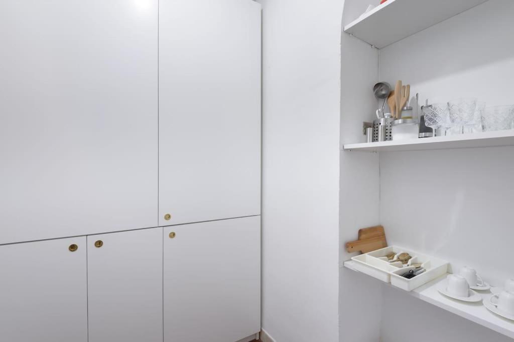Discover The Pantheon From The Berardi Studio Flat Bagian luar foto