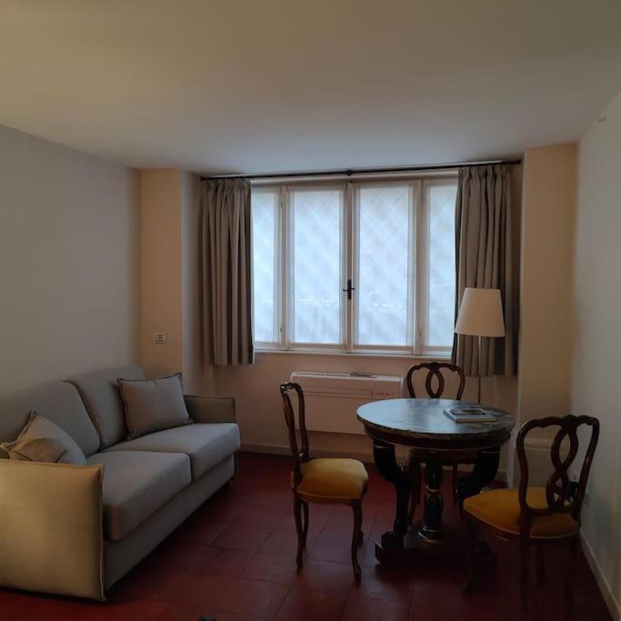 Discover The Pantheon From The Berardi Studio Flat Bagian luar foto