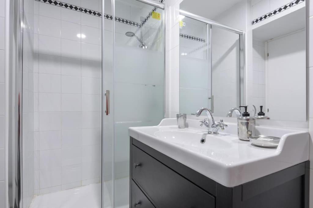 Discover The Pantheon From The Berardi Studio Flat Bagian luar foto